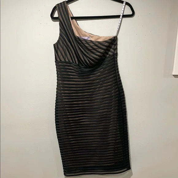 js collections one shoulder dress Kairi One Shoulder Gown